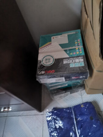 双十一买的，超级划算的打印纸。价格美丽，很不错的打印纸，经常用呢，一直很赞，得力不愧为大品牌，做工非常细致，打印的质量也非常的好，很赞，京东的物流也很给力，一般都是隔天到达。送货的快递小哥辛苦啦。。希望京东能多做活动。多做些给力的活动。。