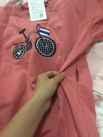 刚打开准备试一试就看见这么大的一个洞