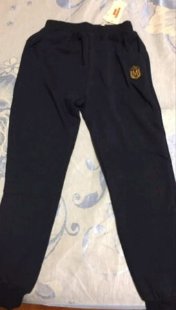 裤子质量很好，宝宝穿着很合适，料子摸着挺舒服
