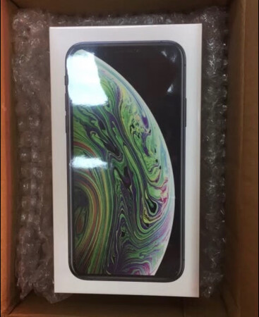 收到了，用了一段时间，手机大小合适，系統操作很不错，感觉性价比高。设计风格很贴心，256G及其以上的很适合这款手机，不用过多担心内存不够。对于经常拍照，看图片，看视频的我来说，这款手机很棒。现在系统升级到了10S13，里面的小工具，和系统软件有了些贴心的变化。
