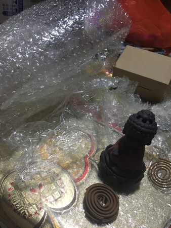 卖家包装很用心，还送了盘香，卖品很满意，超喜欢
