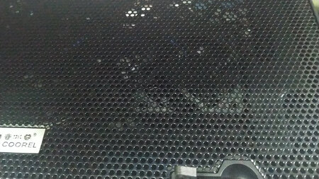 风力很小。感觉散热作用不大，另外充电线也太短了吧??半米吧大概