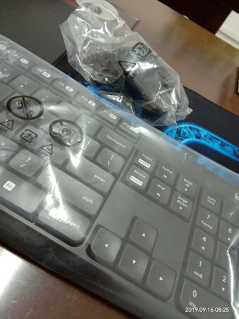 物流特别快，用的也很舒服，鼠标很静音