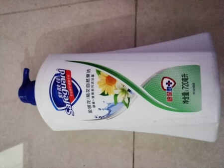 大力推荐这个味道的，非常不错，很柔和的香气，非常不错的，其他味道的也可以，就是没有这个自然清香，很好，
使用感受：非常好，很不错，
产品香味：好，很好，
产品包装：非常好，非常给力，
其他特色：京东就是好！