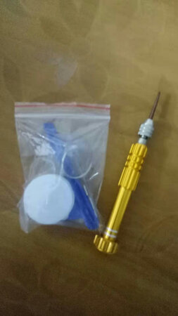 拆手机时总是打滑，特意买个专业拆手机的试试，希望好用。