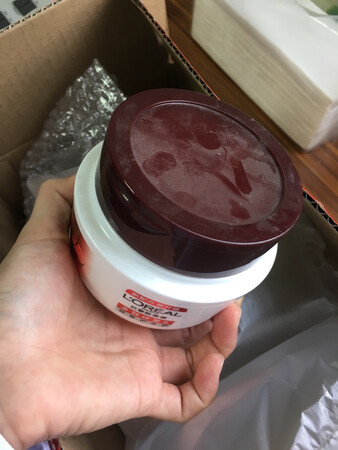 第一次买，印象已经很不好了，拿起来全是灰尘，擦下都那么懒吗？无语，第一次评价