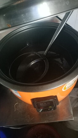 外形外观：外观大气，用着不错，设计新颖。棒棒哒
内胆容量：容积很大，完全够用。我开饭店，足够用的，
操作难易：操作简单，容易上手。
功能配置：功能齐全，完全够用，赞赞赞赞赞赞。
下次还会来的哟，老板很热情