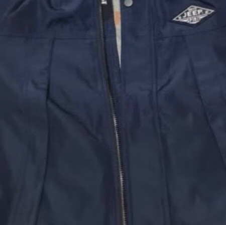 衣服很厚实，爸爸穿起来很好看