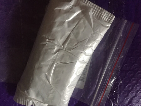 看上去和原装的差不多，还没用呢，应该可以吧，过几天再评