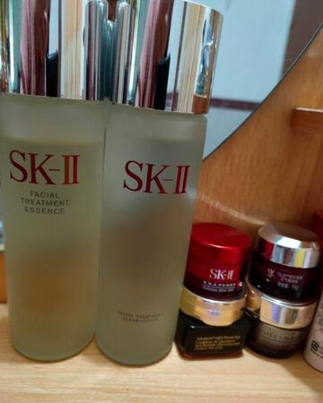 买来搭配神仙水用的，听说用清莹露可以帮助神仙水更好的吸收，而且用了清莹露后可以节省神仙水的用量，太棒！