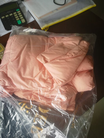 一次买了2件不同颜色的，质量不错