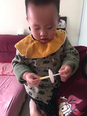 小牙刷太可爱了，儿子很喜欢爱不释手！京东物流依然强大。