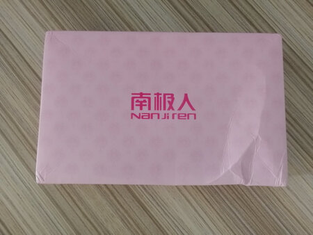 第二次购买，质量好，样子新颖，穿上合体、舒服、，美观！