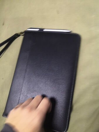 用着特别好，很有质感，孔位都贴合了。用几天再来追评。