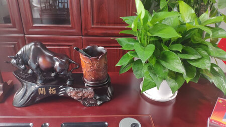 挺不错的，高端大气上档次，包装也很完美，物流给力！！