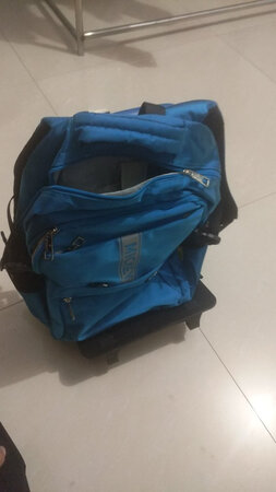 很棒，我前天晚上买的今天早上收到了，物流打电话态度很真诚，东西跟我儿子想要一样质量也可以，主要是京东配送物流服务态度很棒，京东感觉靠谱