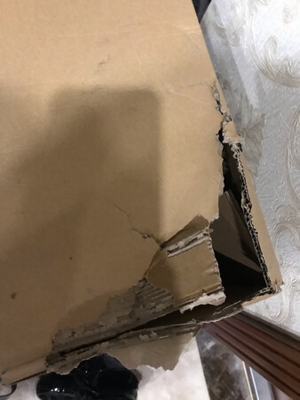 真的很气愤?，物流暴力，可你们也不能里面连个袋子都没有啊
以后不会再来了，这次幸亏里面盒子大没掉出来，整个手都可以伸进去了，私密的东西很尴尬，在京东买了很多东西，从没有发生这样的事情，以后可以去别人家买了