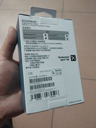 外包装连密封包装都没有？电子产品潮湿怎么办？我真的服了！我在京东买那么多电子产品除了电视机没有密封包装，这个是第一个没有的。牛！