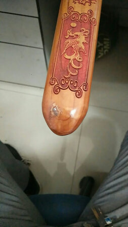 瑕疵太明显，店家忽悠人了吧