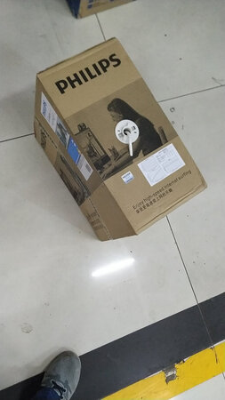 大品牌的网线质量就是好啊。一箱很重。用料10足。以后会经常购买的。大工程都用这个品牌的。