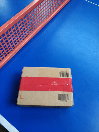 东西不错，还有包装盒，送人很好，感觉精致得体。
惯性很高，玩起来的时候不费劲，轻轻一摆就会顺着转动，同事要离职了，一起共事的时候发现他压力很大，经常发火，对周边同事摆臭脸，伤人害己，希望到了新环境会好些吧，借以此物，表达心意。
