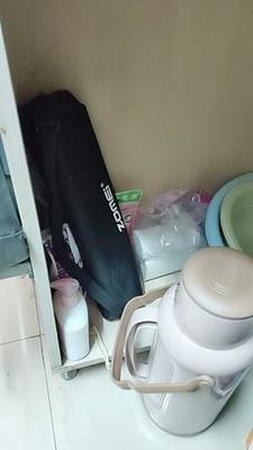 终于收到我需要的宝贝了，东西很好，价美物廉，谢谢掌柜的！说实在，这是我东西购物来让我比较满意的一次购物。无论是客户的态度还是对这个三脚架，我都非常满意的。客服态度很专业热情，有问必答，回复也很快，我问了不少问题，他都不觉得烦，都会认真回答我，这点我向客服表示由衷的敬意，这样的敬业的客服可不多。再说宝贝，正是我需要的，不算是个摄影专业的，随便买来玩玩的，但是收到的时候包装完整，打开后让我惊喜的是，宝贝和我想象中差不多，但是老板多送了不少赠品。老板实在啊！不得不得竖起大拇指。下次需要的滤镜时候我还会再来的，还希望到时候麻烦老板到时候给个优惠哦！收到宝贝很惊喜呀， 货真价实，东西质量好。 ，物流也快，两三天就到了，希望老板越来越好。祝老板生意兴隆！