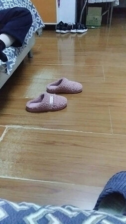 舒适度：不错
外观颜值：一般
材质手感：不错
尺码大小：可以
其他特色：挺结实
做工细节：还可以