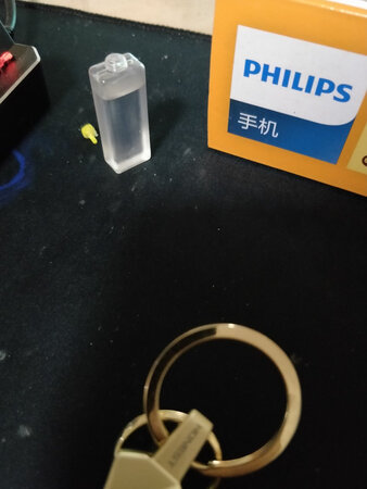 东西收到了，很漂亮！就是漏油，商家退回去返修，还是自己用生料带缠了下！拧紧好了！商家态度也很好！！