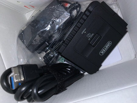 产品质量：非常厚实，线材够粗，强大
产品性能：符合行业标准规范
兼容性能：符合行业标准规范good
外形外观：时尚大气上档次
产品包装：够厚实，防震性能好
其他特色：携带使用方便 good