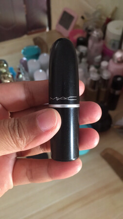 很喜欢的颜色，看了很久了，活动的时候买给老妹的，很喜欢