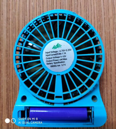 迷你风扇电池终于收到，装上风扇试了一下，感觉质量还不错！希望耐用。