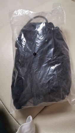 就这么个网子，希望能固定后备箱的东西