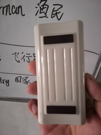 挺好的。儿子很喜欢，就是价格偏贵。希望价格实惠点。
尺寸大小：正好
擦拭效果：挺好
产品包装：可以
外形外观：漂亮
稳定效果：还可以
书写效果：满意