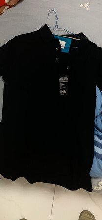 衣服很合身，面料也是服气，很不错的一次购物