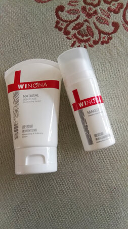 一直使用這個品牌的化妝品，特惠價迅速出手，一如既往的好。