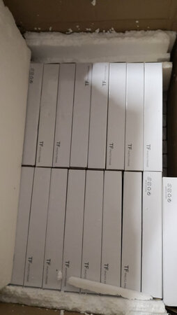 物流很快，服务也很好，很是便捷，相对来说性价比很高，品质保证，一直在京东购买，值得信赖，必须点赞???
适用场景：居家
美观程度：好看
大小尺寸：7寸照片正好