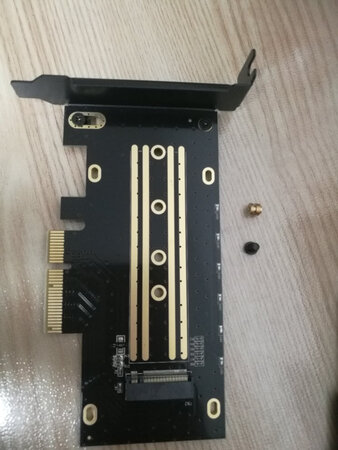 已装，XP不识别，win7可以。但不能启动……再试试!