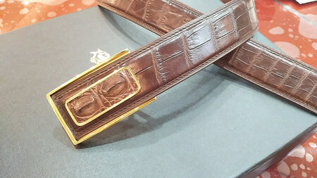 常客了都，哈哈，希望下次给个优惠，皮带真鳄鱼皮的，好评