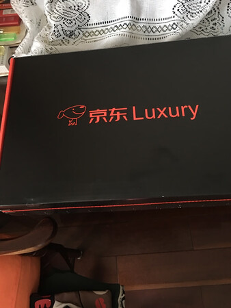 东西收到啦，非常漂亮，还没空使用等用了再加评价吧谢谢啦！
