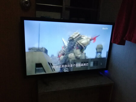 外形外观：合适，适合我
尺寸大小：刚好
功能效果：错，显示效果清晰，对得起这个价格很实惠 
屏幕音效：不错，清晰
运行速度：快