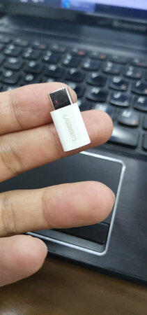 挺好用的，充电速度原本的数据线一样，接口卡的很紧。就是只一个转接头，价格还是有点高。