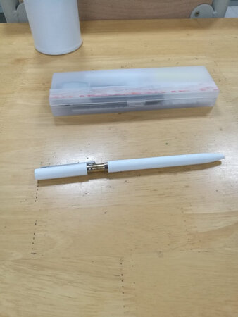 做工质感：好容易转开，和我想的不太一样，还行吧
手感：好，有点重
顺滑程度：还行
其他特色：颜值高