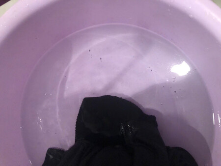 还行吧，挺合适的，收到试下就洗了，没有褪色，还可以，希望耐穿