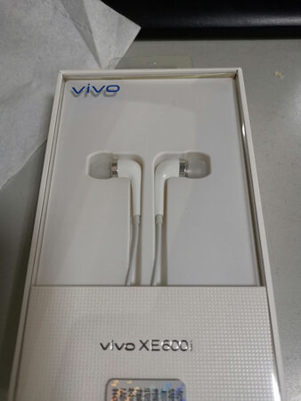 音质真的非常好。之前用vivo手机用过这牌子的耳机，现在换了手机也要买回这个耳机，杠杠的