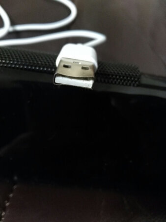 USB线插头是变型的