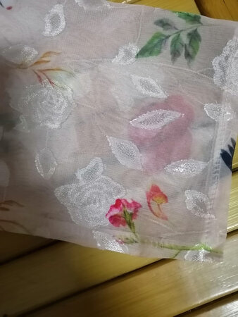 买一个多月了，穿了几次了，没出现什么问题。