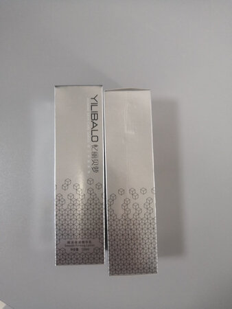 使用感受：保湿很好
产品包装：完美
吸收效果：不错
适合肤质：适合