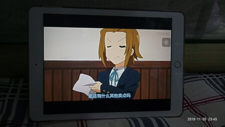 运行速度：运行挺快的，不卡顿，界面切换很快
其他特色：音质不错，拿来看视频贼爽
外观材质：是我中意的