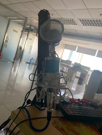 物流商品，服务态度都没问题，不收货不给开发票，理解上午怕退货，但流程麻烦影响购物体验所以4星