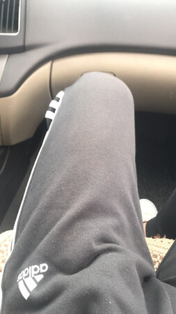 裤子质量不咋地，还没洗，穿过一阵就开始变红，兄弟们自己考虑吧。